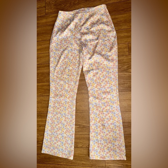 Zara Pants - Zara Satin Floral Kick Flare Pants Pastel Size Small